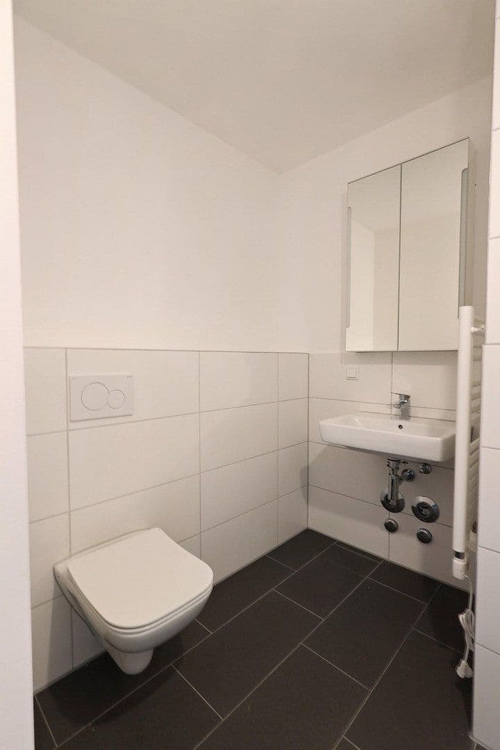 Pronájem bytu 1+1 39 m², Goerdelerstraße 33, Offenbach, Hessen Pronájem bytu 1+1 39 m², Goerdelerstraße 33, Offenbach, Hessen