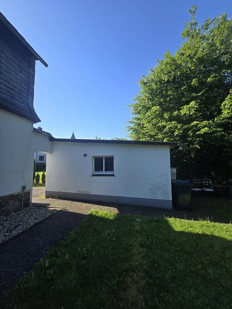 Prodej domu 218 m², pozemek 400 m², Winterberg, Severní Porýní-Vestfálsko Prodej domu 218 m², pozemek 400 m², Winterberg, Severní Porýní-Vestfálsko