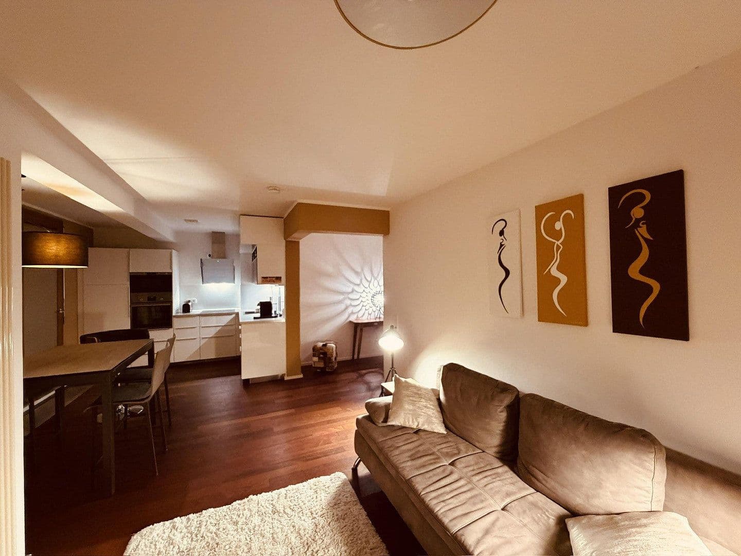 Prodej bytu 2+1 61 m², Sigridstr. 15, Berlin, Berlín Prodej bytu 2+1 61 m², Sigridstr. 15, Berlin, Berlín