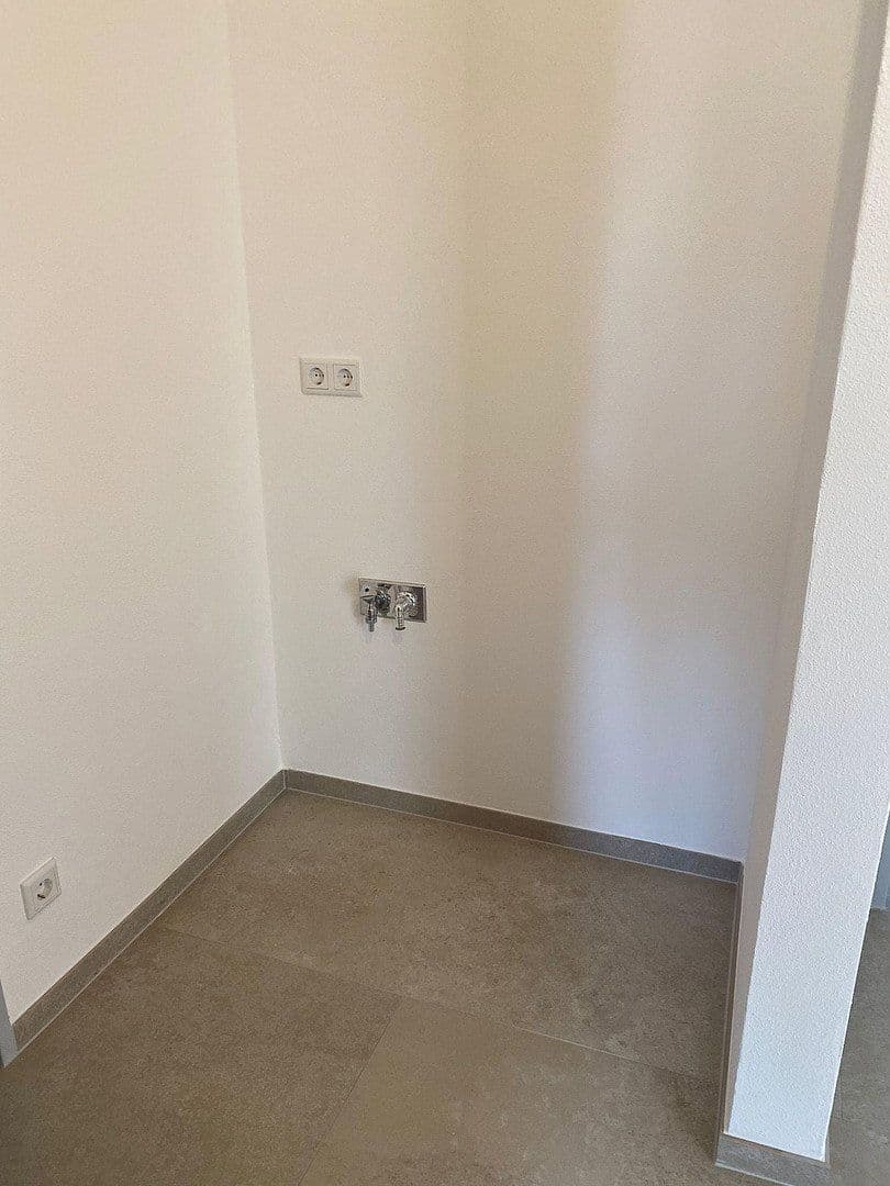 Pronájem bytu 2+1 59 m², Meisenweg 15, Germering, Bavorsko Pronájem bytu 2+1 59 m², Meisenweg 15, Germering, Bavorsko