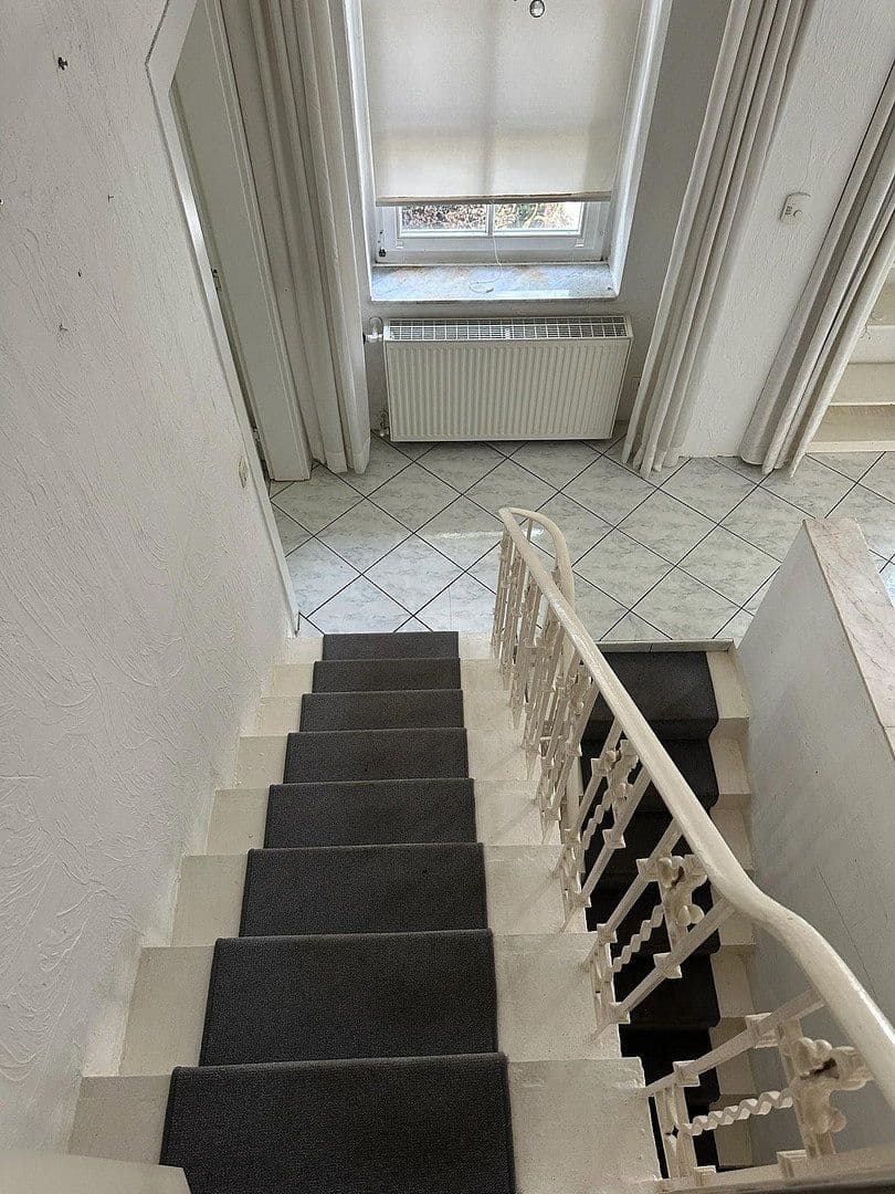 Pronájem domu 140 m², pozemek 230 m², Düsseldorf, Severní Porýní-Vestfálsko Pronájem domu 140 m², pozemek 230 m², Düsseldorf, Severní Porýní-Vestfálsko