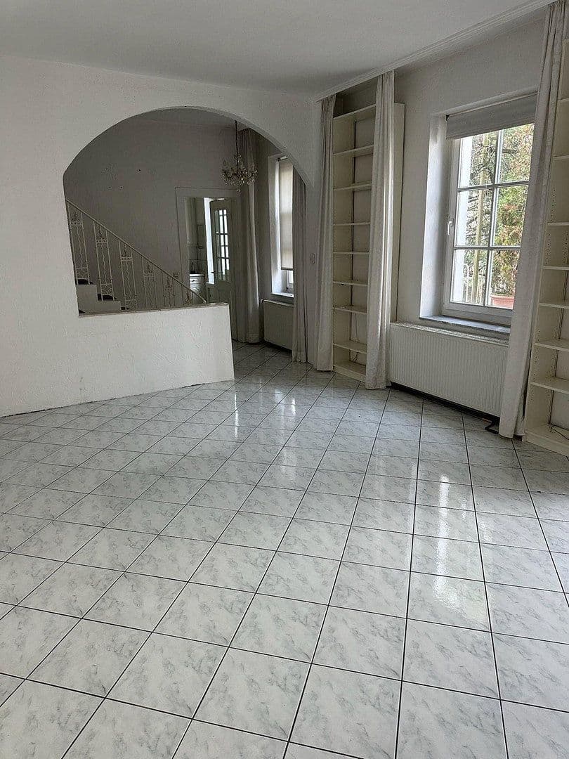 Pronájem domu 140 m², pozemek 230 m², Düsseldorf, Severní Porýní-Vestfálsko Pronájem domu 140 m², pozemek 230 m², Düsseldorf, Severní Porýní-Vestfálsko