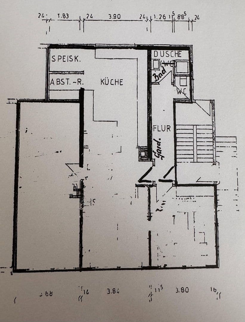 Pronájem bytu 3+1 115 m², Kleine Hörnlestraße 9, Balingen, Bádensko-Württembersko Pronájem bytu 3+1 115 m², Kleine Hörnlestraße 9, Balingen, Bádensko-Württembersko