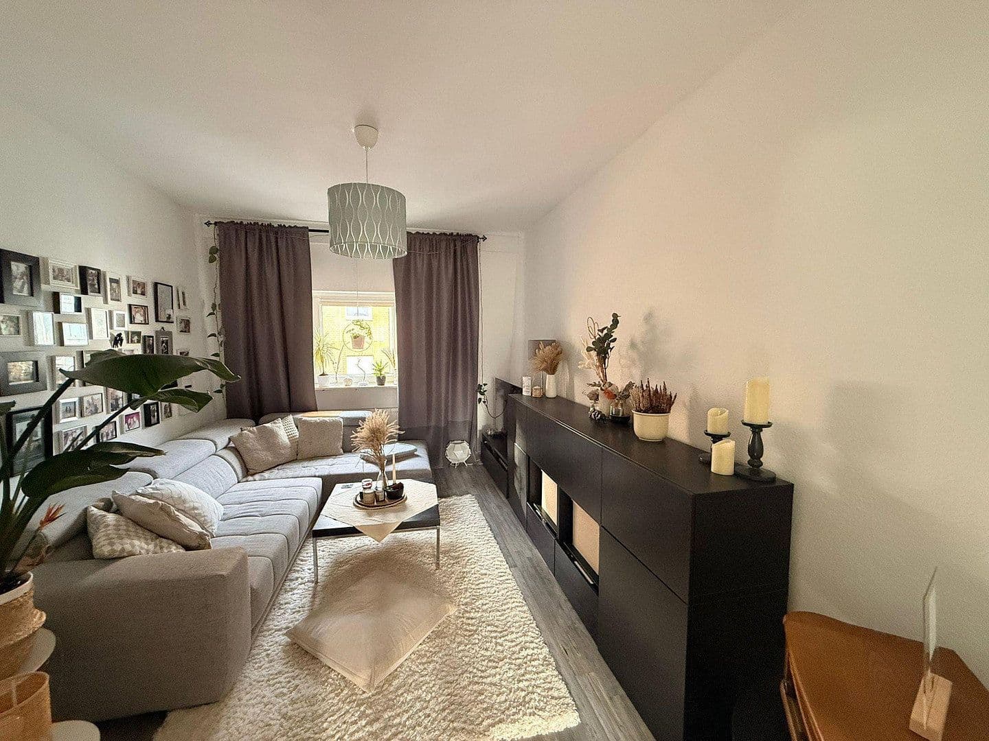 Pronájem bytu 2+1 59 m², Oberhausen, Severní Porýní-Vestfálsko Pronájem bytu 2+1 59 m², Oberhausen, Severní Porýní-Vestfálsko