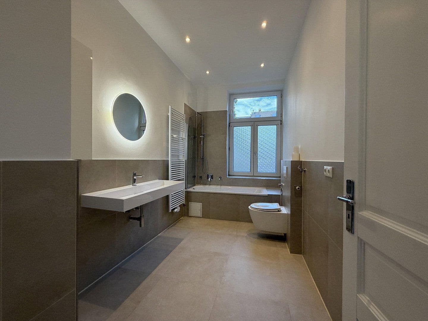 Pronájem bytu 3+1 101 m², Koselstraße 26, Frankfurt am Main, Hessen Pronájem bytu 3+1 101 m², Koselstraße 26, Frankfurt am Main, Hessen