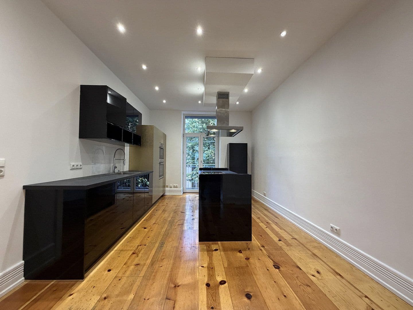 Pronájem bytu 3+1 101 m², Koselstraße 26, Frankfurt am Main, Hessen Pronájem bytu 3+1 101 m², Koselstraße 26, Frankfurt am Main, Hessen