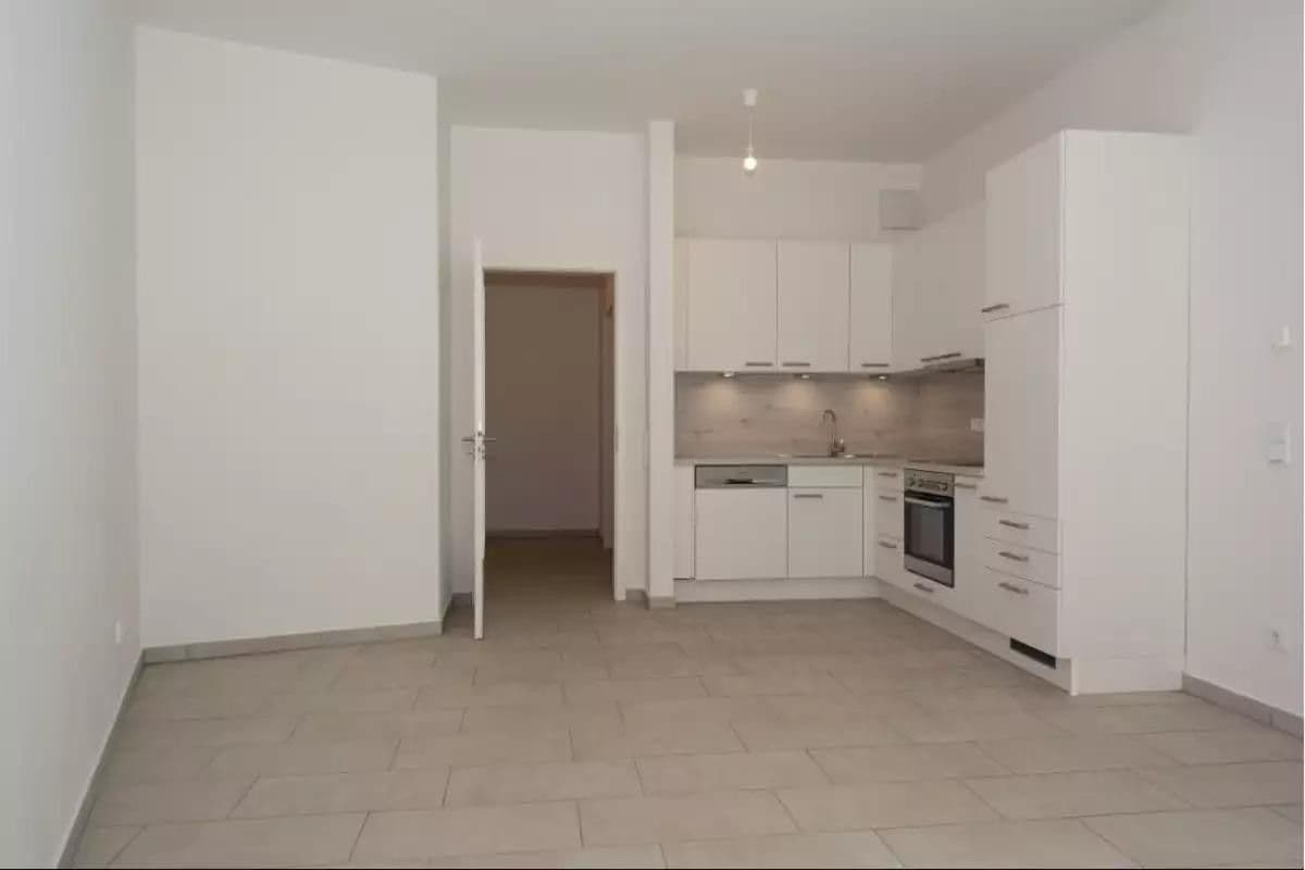 Pronájem bytu 2+1 51 m², Augsburg, Bavorsko Pronájem bytu 2+1 51 m², Augsburg, Bavorsko