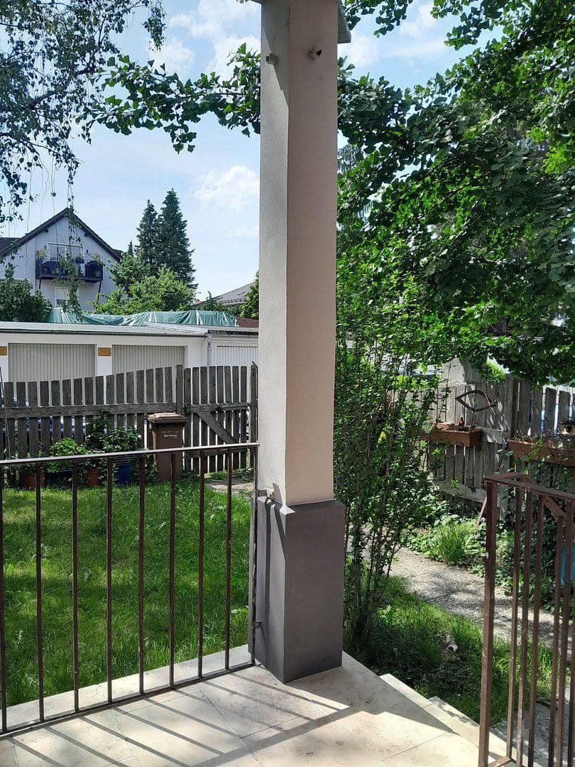 Prodej domu 125 m², pozemek 150 m², Tegernseer Landstraße 282, München, Bavorsko Prodej domu 125 m², pozemek 150 m², Tegernseer Landstraße 282, München, Bavorsko