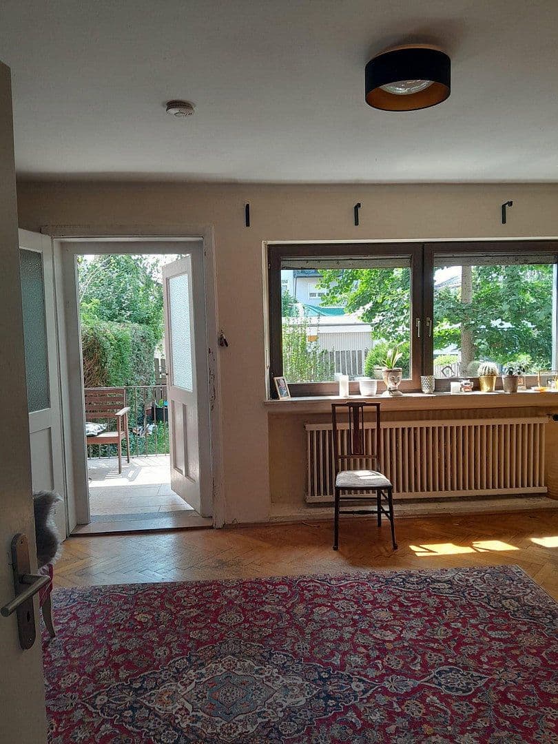 Prodej domu 125 m², pozemek 150 m², Tegernseer Landstraße 282, München, Bavorsko Prodej domu 125 m², pozemek 150 m², Tegernseer Landstraße 282, München, Bavorsko