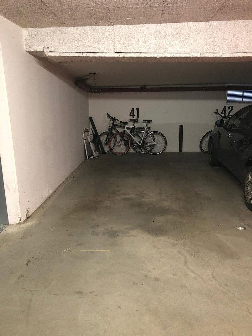 Pronájem bytu 3+1 97 m², Hannover, Dolní Sasko Pronájem bytu 3+1 97 m², Hannover, Dolní Sasko