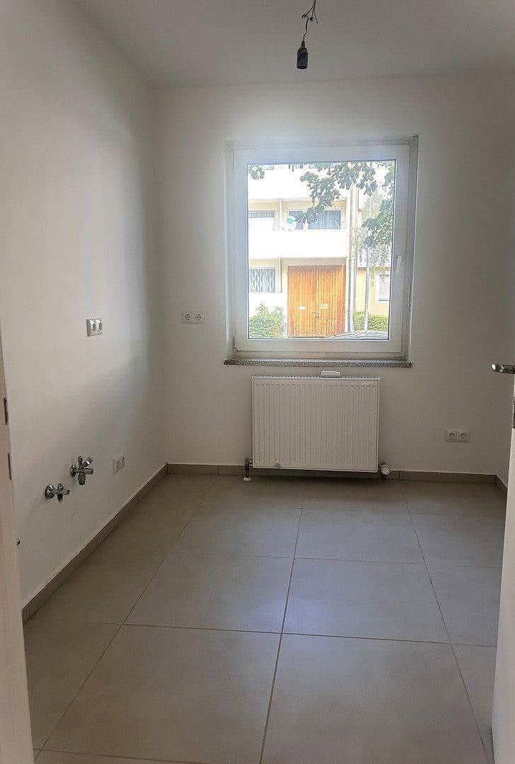Pronájem bytu 3+1 66 m², Milbertshofenerstr. 26, München, Bavorsko Pronájem bytu 3+1 66 m², Milbertshofenerstr. 26, München, Bavorsko