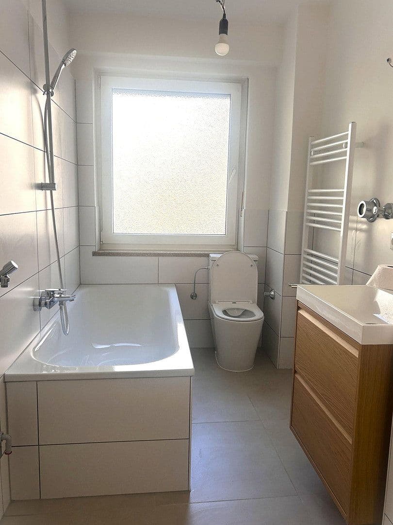 Pronájem bytu 3+1 66 m², Milbertshofenerstr. 26, München, Bavorsko Pronájem bytu 3+1 66 m², Milbertshofenerstr. 26, München, Bavorsko
