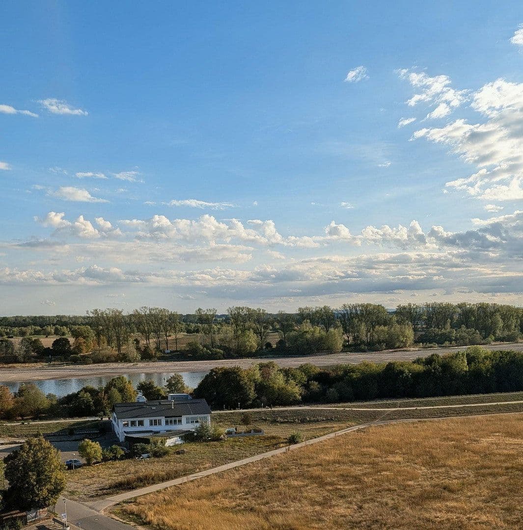 Prodej bytu 4+1 109 m², Biebesheim am Rhein, Hessen Prodej bytu 4+1 109 m², Biebesheim am Rhein, Hessen
