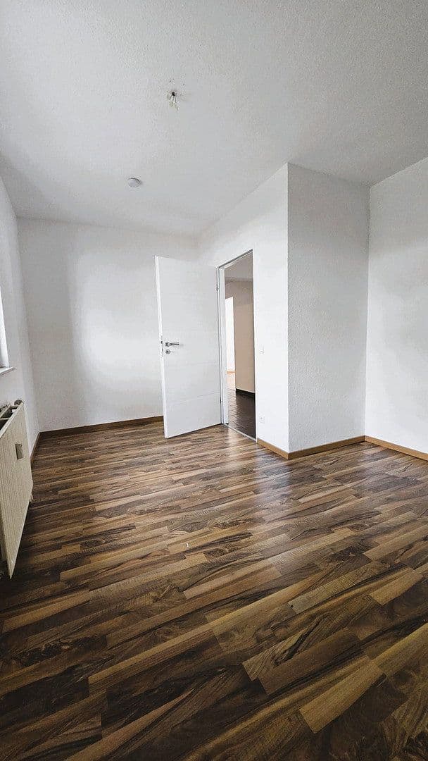 Pronájem bytu 3+1 92 m², Langerfelder Straße 119, Wuppertal, Severní Porýní-Vestfálsko Pronájem bytu 3+1 92 m², Langerfelder Straße 119, Wuppertal, Severní Porýní-Vestfálsko