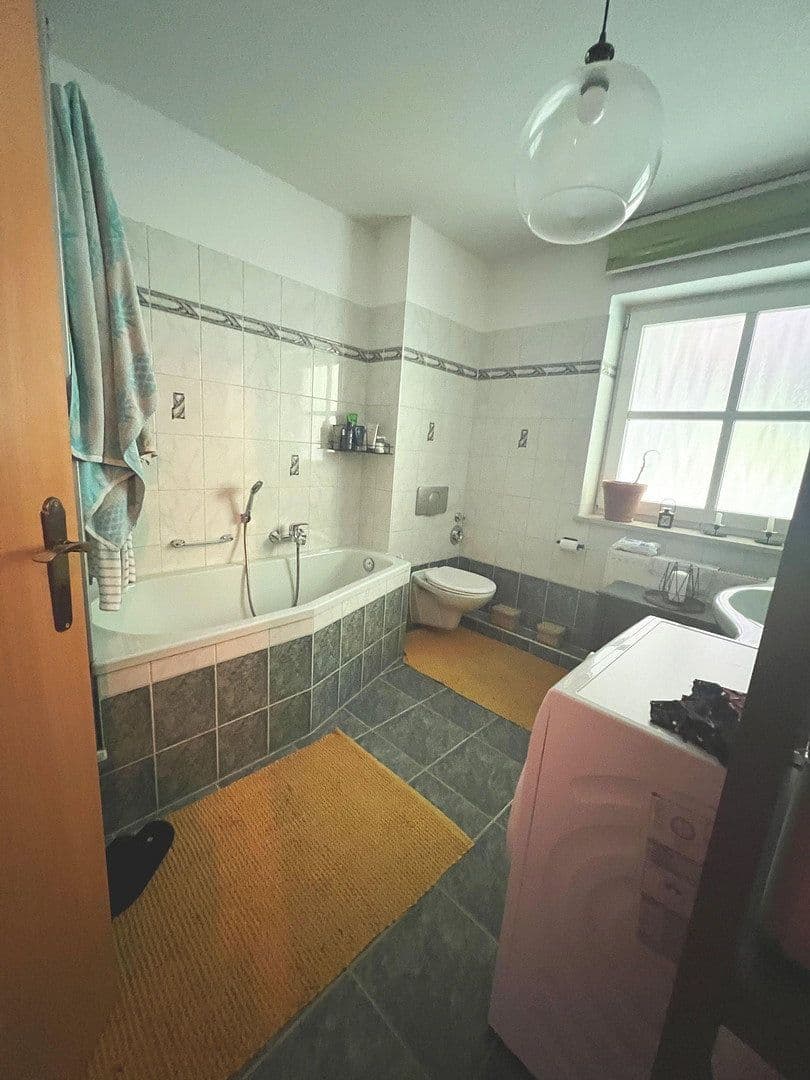Pronájem bytu 3+1 82 m², Schönherrstraße 17, Chemnitz, Sasko Pronájem bytu 3+1 82 m², Schönherrstraße 17, Chemnitz, Sasko