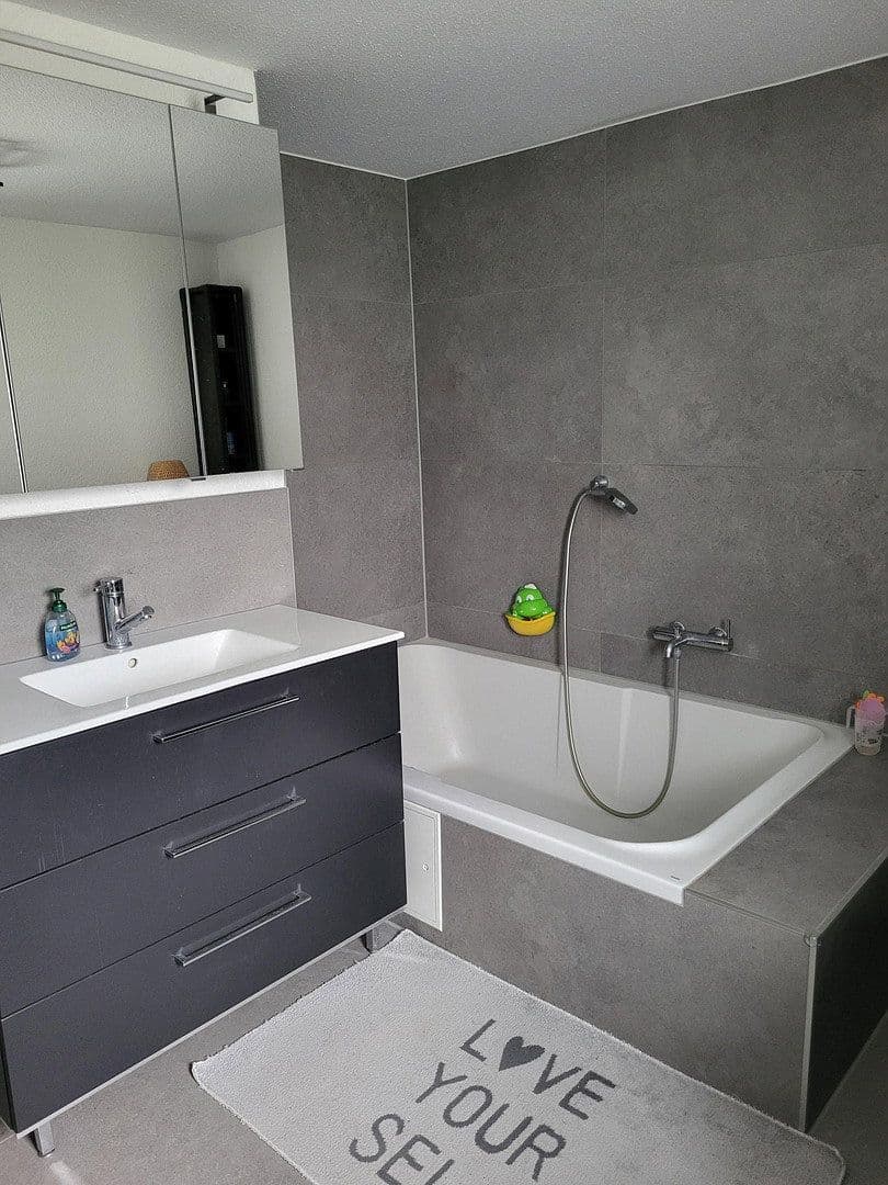 Prodej domu 190 m², pozemek 1.685 m², Sandbergstraße 11, Haldenwang, Bavorsko Prodej domu 190 m², pozemek 1.685 m², Sandbergstraße 11, Haldenwang, Bavorsko
