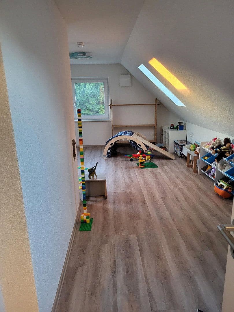 Prodej domu 190 m², pozemek 1.685 m², Sandbergstraße 11, Haldenwang, Bavorsko Prodej domu 190 m², pozemek 1.685 m², Sandbergstraße 11, Haldenwang, Bavorsko