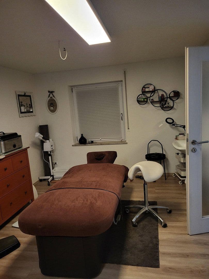 Prodej domu 190 m², pozemek 1.685 m², Sandbergstraße 11, Haldenwang, Bavorsko Prodej domu 190 m², pozemek 1.685 m², Sandbergstraße 11, Haldenwang, Bavorsko