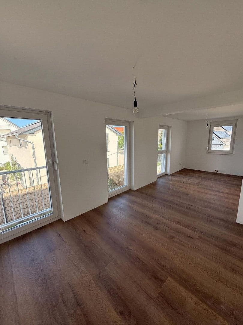 Pronájem bytu 6+kk 150 m², Reisachstraße 8, Pliezhausen, Bádensko-Württembersko Pronájem bytu 6+kk 150 m², Reisachstraße 8, Pliezhausen, Bádensko-Württembersko