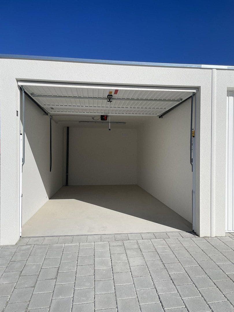 Pronájem garáže 18 m², Sulz am Neckar, Bádensko-Württembersko Pronájem garáže 18 m², Sulz am Neckar, Bádensko-Württembersko