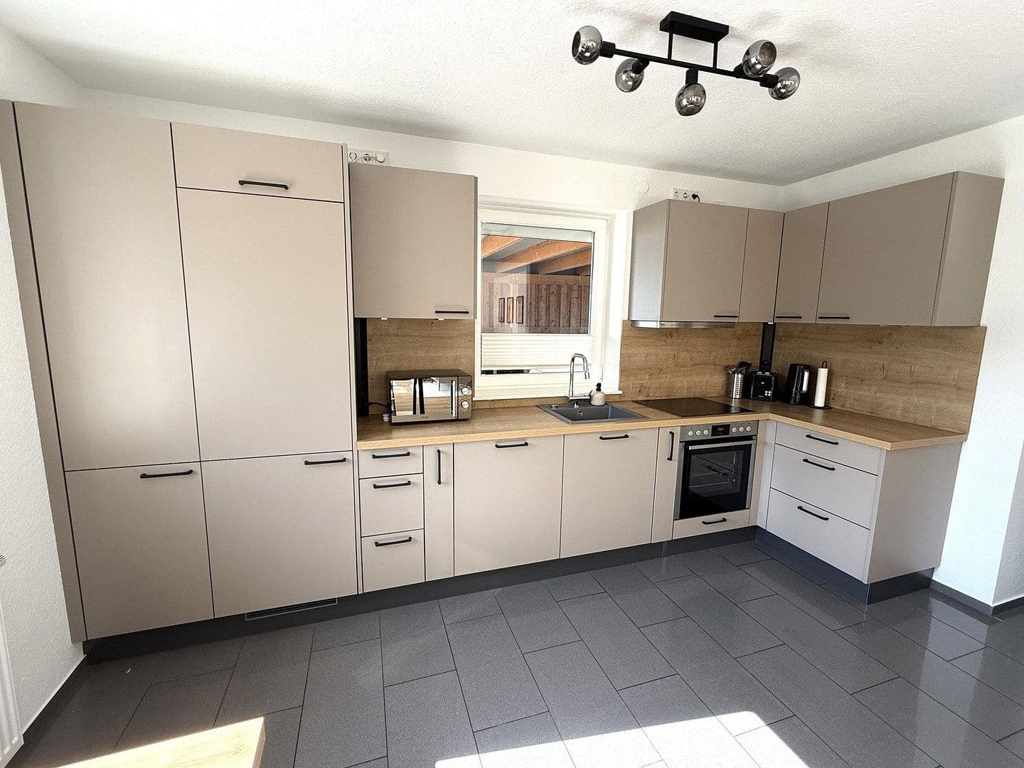 Prodej domu 145 m², pozemek 630 m², Schönberg (Holstein), Šlesvicko-Holštýnsko Prodej domu 145 m², pozemek 630 m², Schönberg (Holstein), Šlesvicko-Holštýnsko