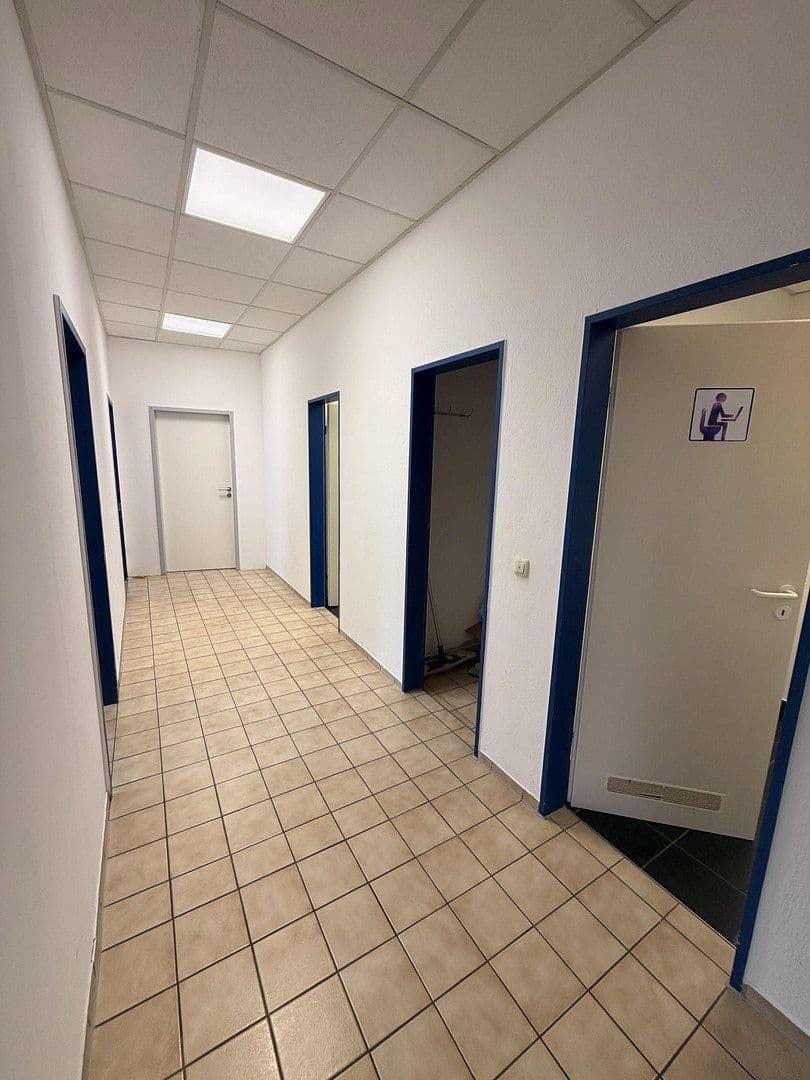 Pronájem kanceláře 100 m², Augsburg, Bavorsko Pronájem kanceláře 100 m², Augsburg, Bavorsko