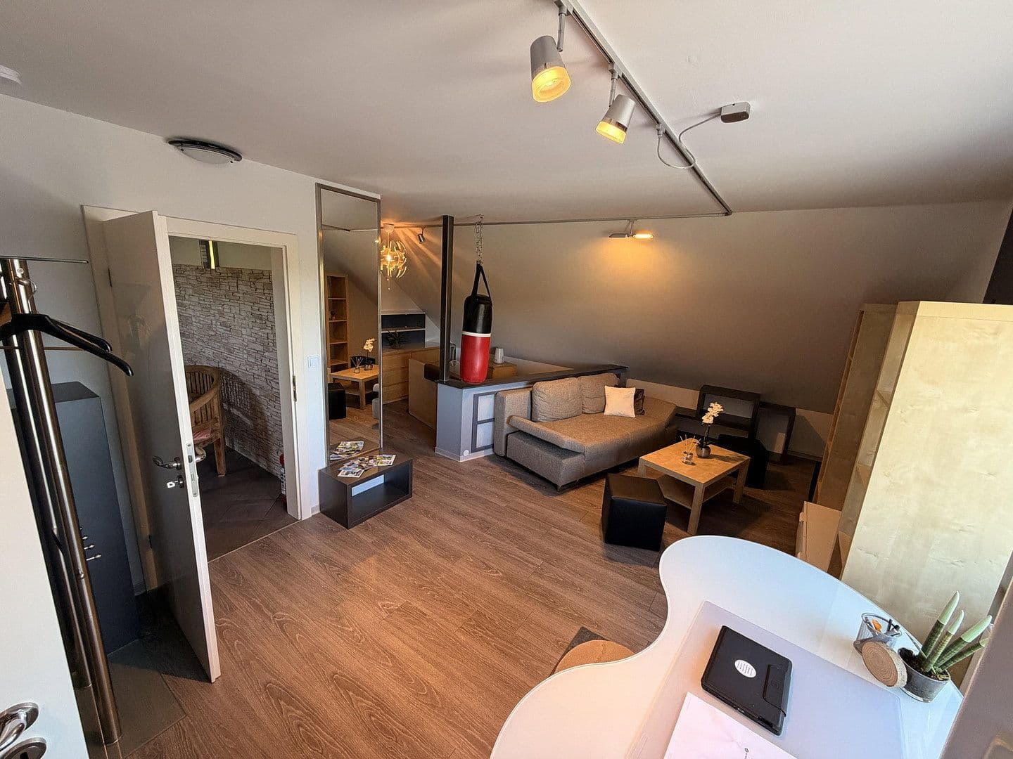 Pronájem bytu 1+1 33 m², Rainau, Bádensko-Württembersko Pronájem bytu 1+1 33 m², Rainau, Bádensko-Württembersko