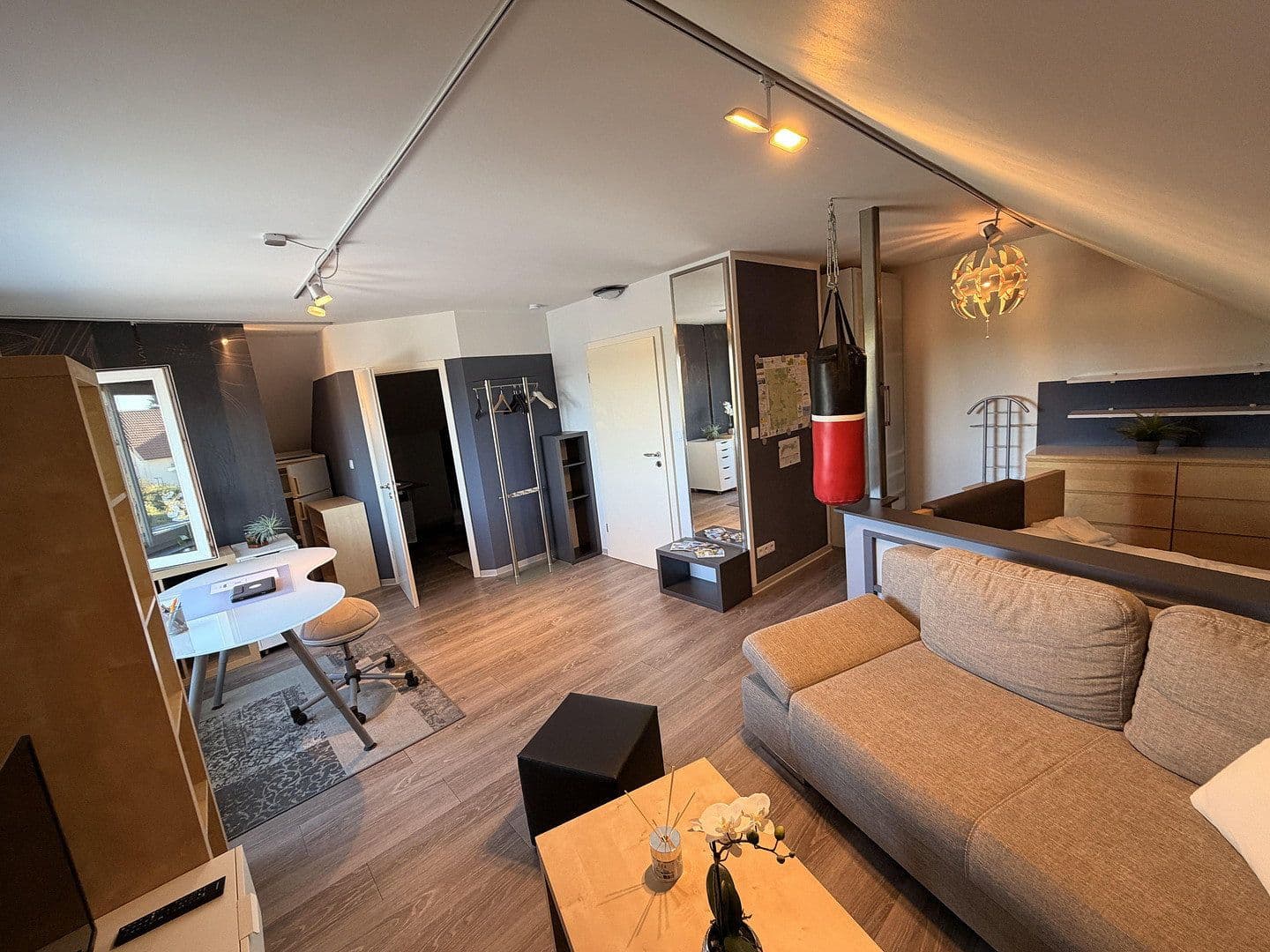 Pronájem bytu 1+1 33 m², Rainau, Bádensko-Württembersko Pronájem bytu 1+1 33 m², Rainau, Bádensko-Württembersko