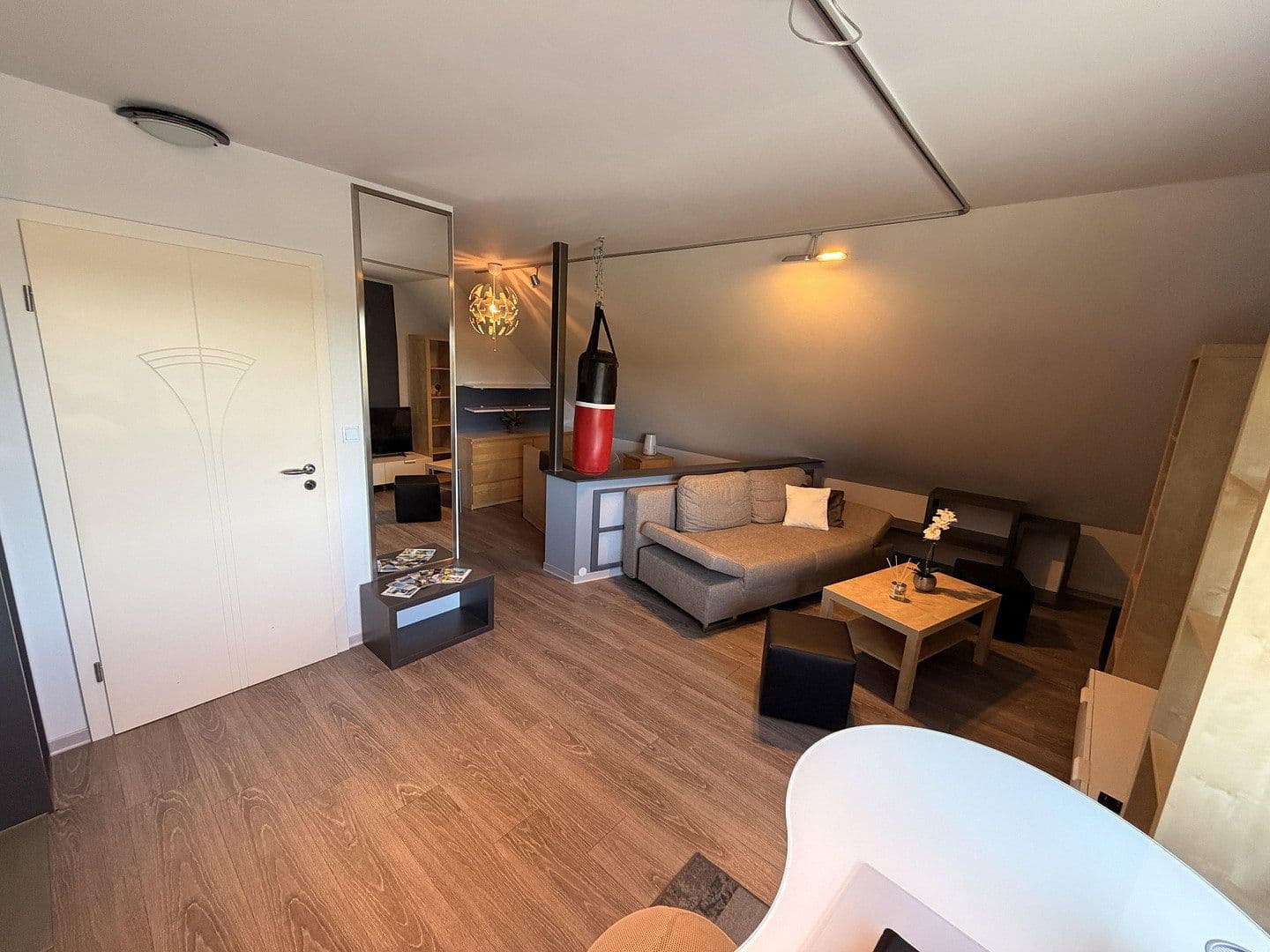 Pronájem bytu 1+1 33 m², Rainau, Bádensko-Württembersko Pronájem bytu 1+1 33 m², Rainau, Bádensko-Württembersko