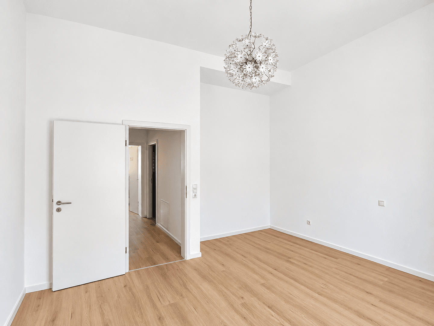 Prodej domu 92 m², pozemek 183 m², Berliner Straße 25, Frankenthal, Porýní-Falc Prodej domu 92 m², pozemek 183 m², Berliner Straße 25, Frankenthal, Porýní-Falc