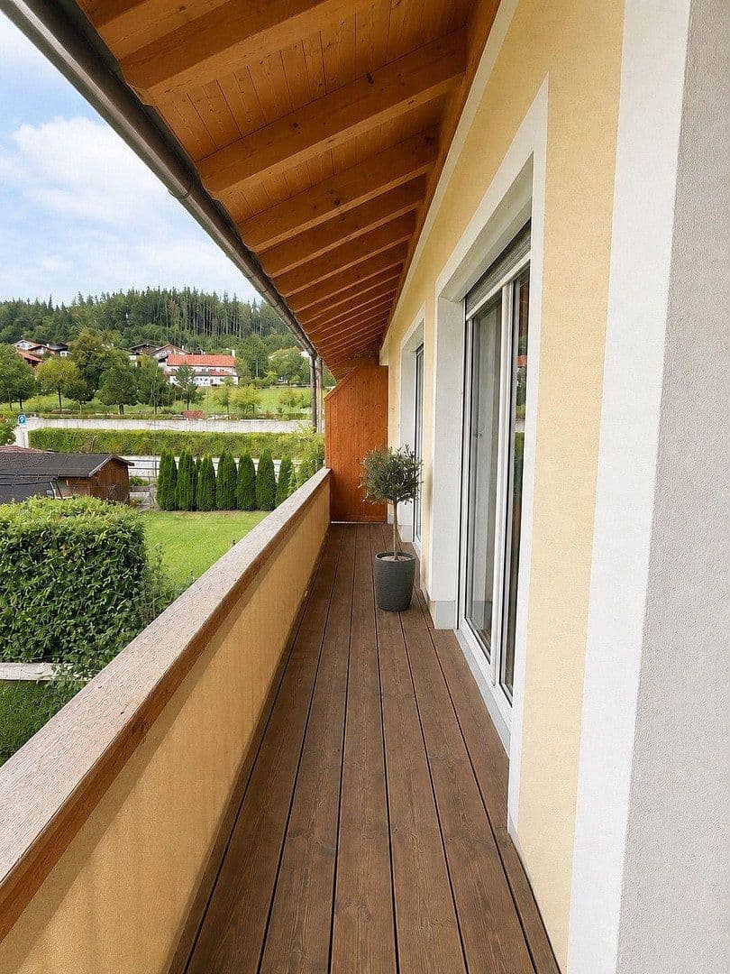 Pronájem bytu 4+1 95 m², Schießstattstr. 9, Feldkirchen-Westerham, Bavorsko Pronájem bytu 4+1 95 m², Schießstattstr. 9, Feldkirchen-Westerham, Bavorsko