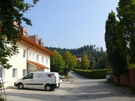 Pronájem bytu 4+1 95 m², Schießstattstr. 9, Feldkirchen-Westerham, Bavorsko Pronájem bytu 4+1 95 m², Schießstattstr. 9, Feldkirchen-Westerham, Bavorsko