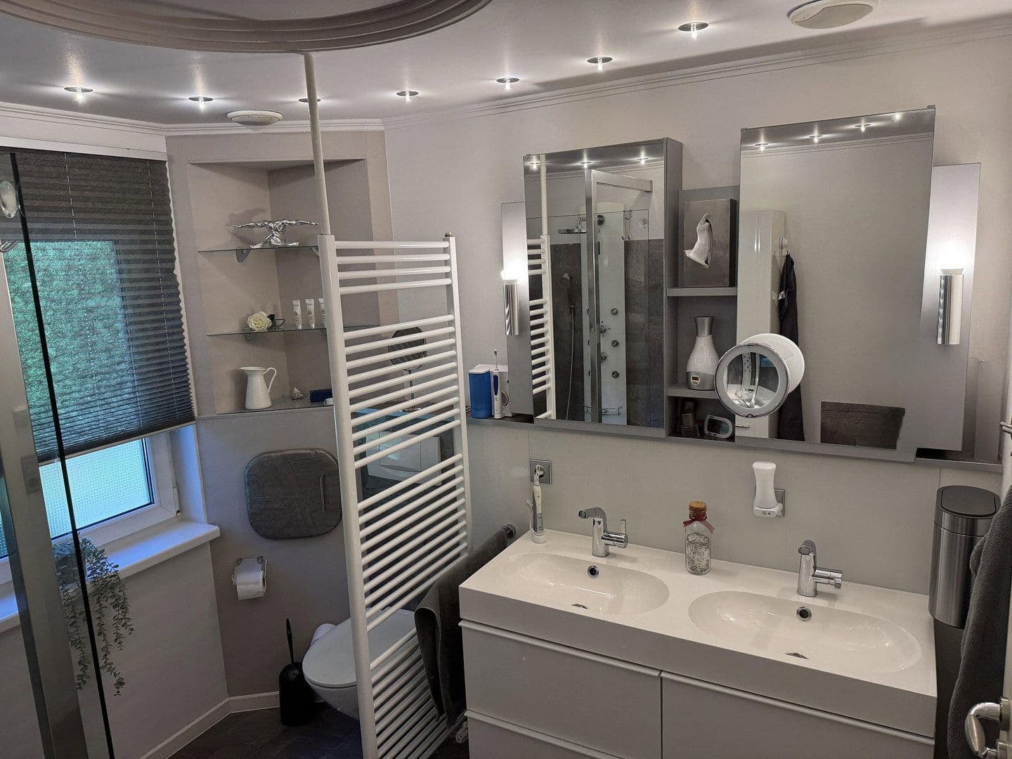 Pronájem bytu 5+1 181 m², Alemannenweg 16, Rainau, Bádensko-Württembersko Pronájem bytu 5+1 181 m², Alemannenweg 16, Rainau, Bádensko-Württembersko