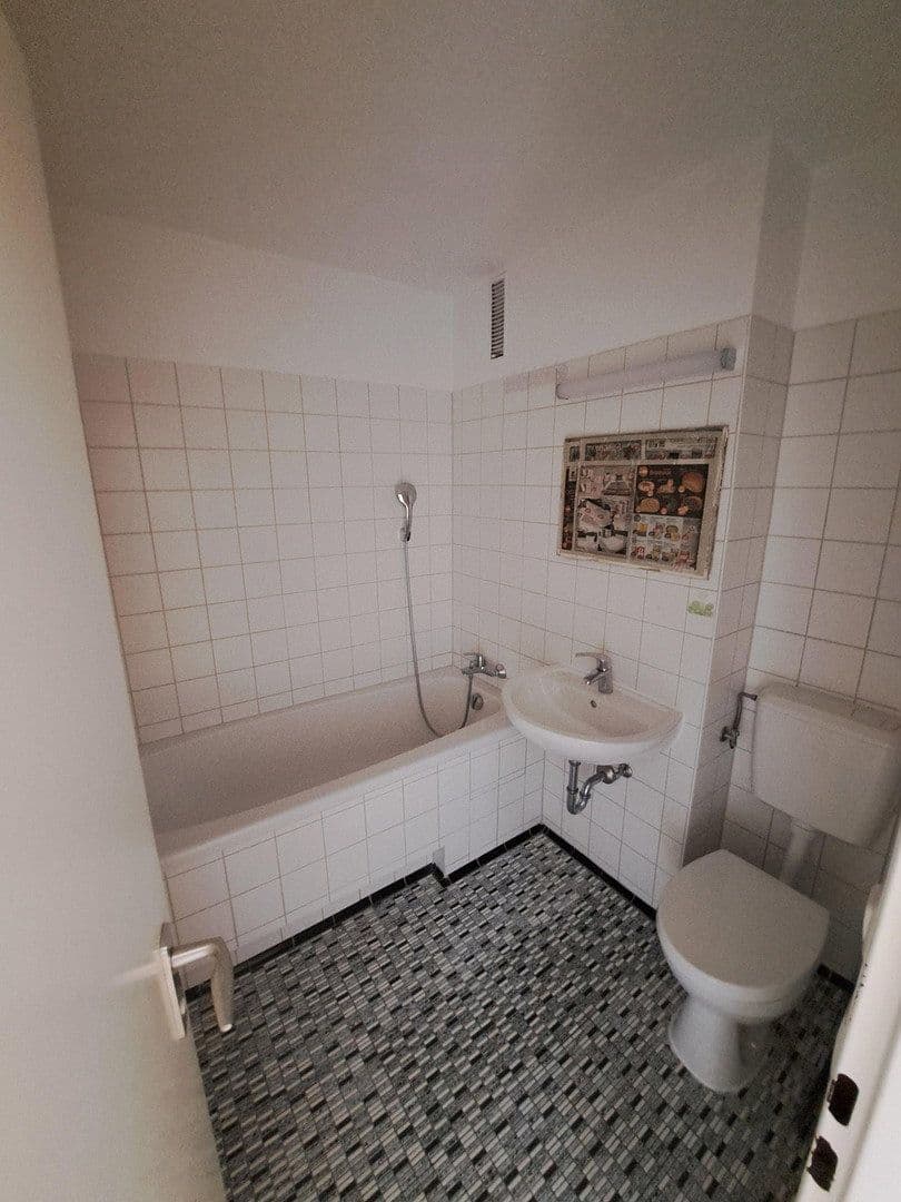 Prodej bytu 2+1 50 m², Friedenheimer Str. 102a, München, Bavorsko Prodej bytu 2+1 50 m², Friedenheimer Str. 102a, München, Bavorsko