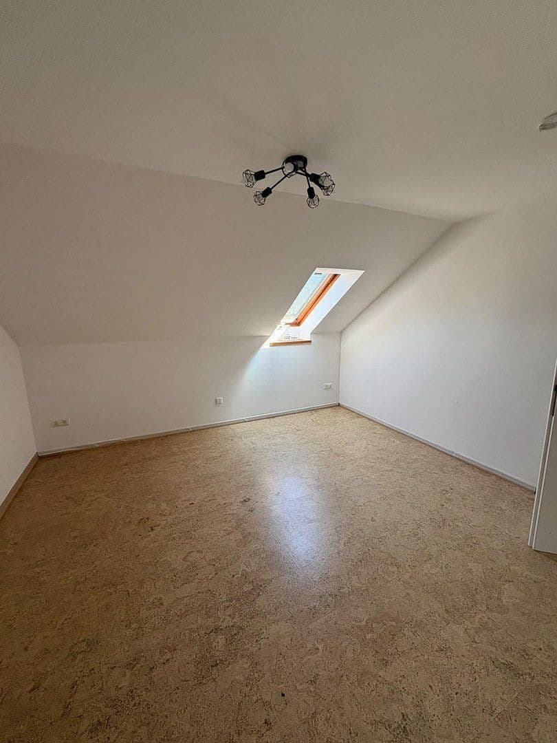 Pronájem bytu 4+1 88 m², Landshut, Bavorsko Pronájem bytu 4+1 88 m², Landshut, Bavorsko