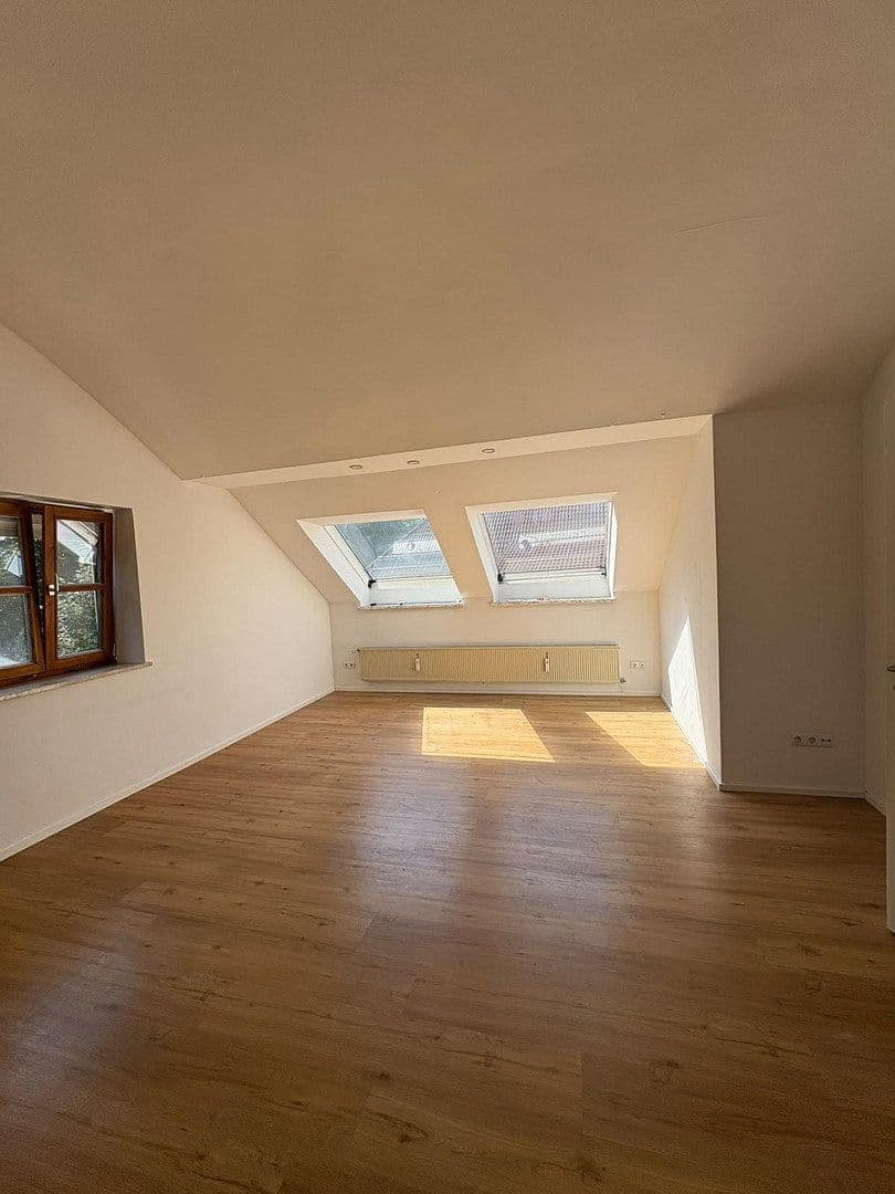 Pronájem bytu 4+1 88 m², Landshut, Bavorsko Pronájem bytu 4+1 88 m², Landshut, Bavorsko