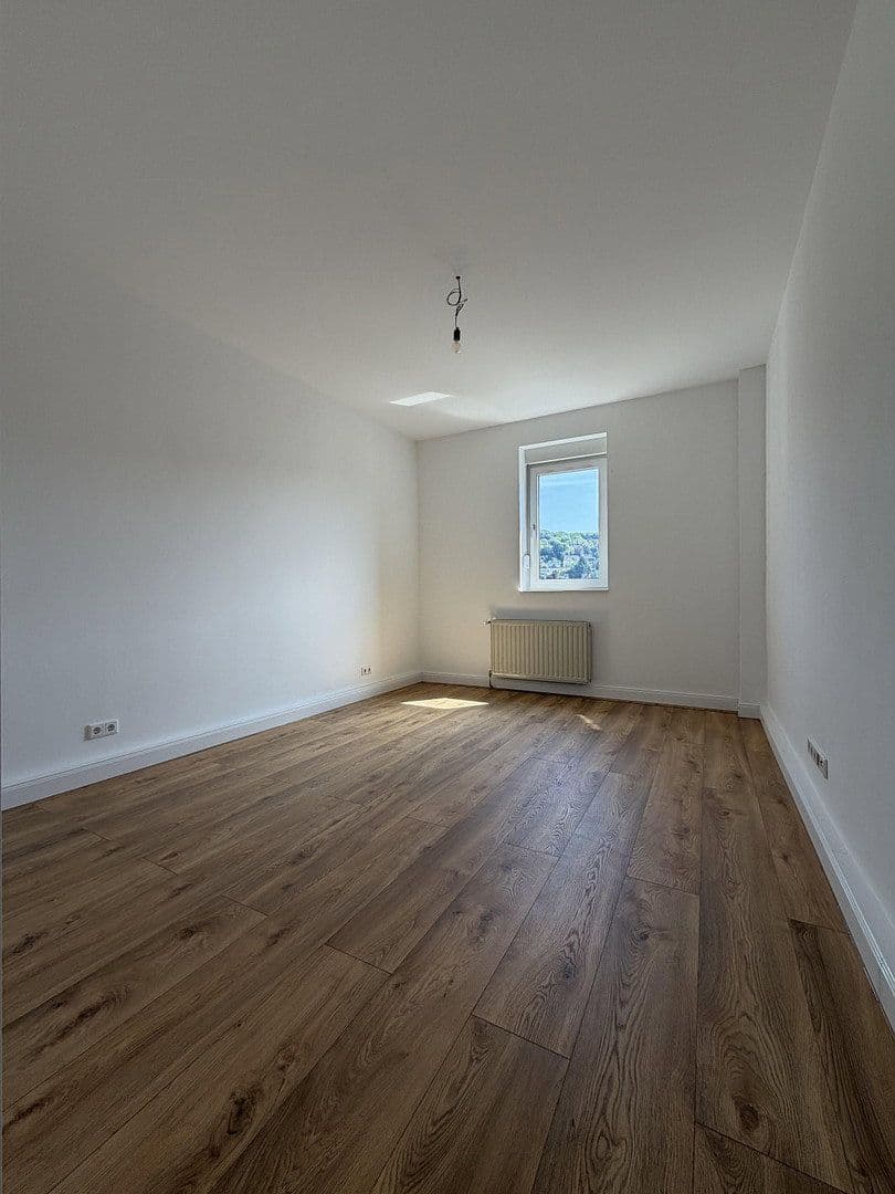 Pronájem bytu 4+1 125 m², Haßlinghauser Str. 47, Gevelsberg, Severní Porýní-Vestfálsko Pronájem bytu 4+1 125 m², Haßlinghauser Str. 47, Gevelsberg, Severní Porýní-Vestfálsko
