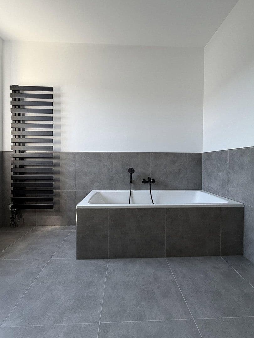 Pronájem bytu 4+1 125 m², Haßlinghauser Str. 47, Gevelsberg, Severní Porýní-Vestfálsko Pronájem bytu 4+1 125 m², Haßlinghauser Str. 47, Gevelsberg, Severní Porýní-Vestfálsko