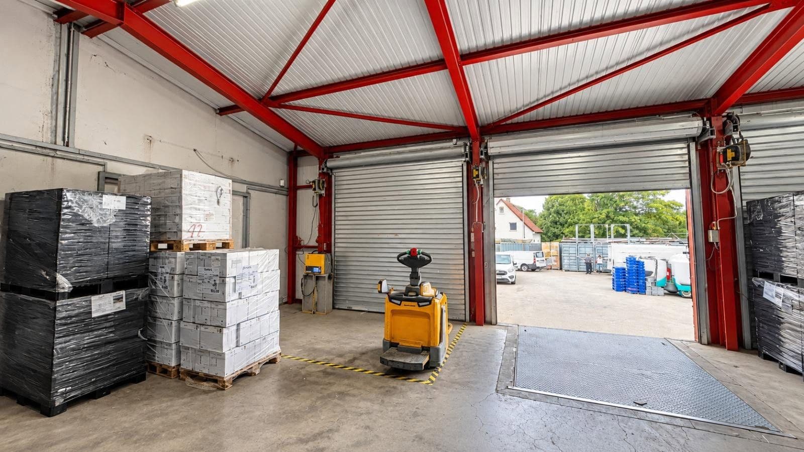 Pronájem nebytového prostoru 2.000 m², Villingen-Schwenningen, Bádensko-Württembersko Pronájem nebytového prostoru 2.000 m², Villingen-Schwenningen, Bádensko-Württembersko