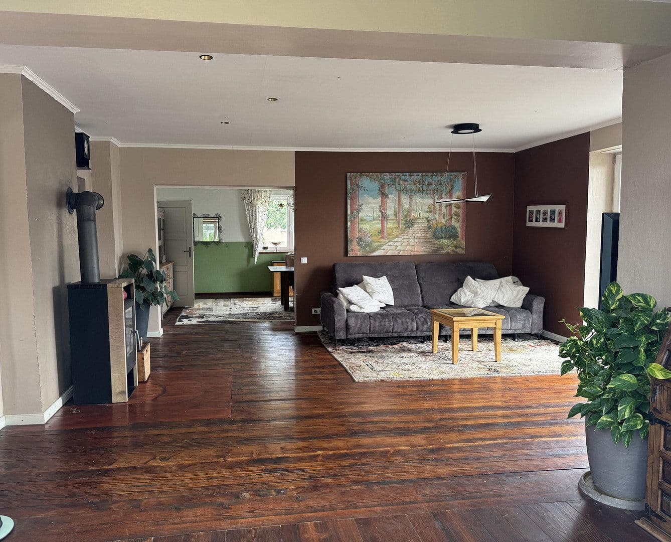 Prodej domu 270 m², pozemek 2.750 m², Wisseldorfer Str. 43, Landau an der Isar, Bavorsko Prodej domu 270 m², pozemek 2.750 m², Wisseldorfer Str. 43, Landau an der Isar, Bavorsko