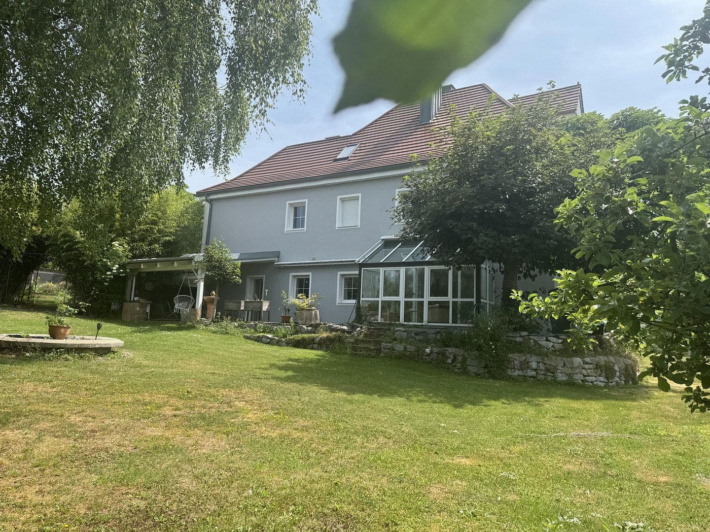 Prodej domu 270 m², pozemek 2.750 m², Wisseldorfer Str. 43, Landau an der Isar, Bavorsko Prodej domu 270 m², pozemek 2.750 m², Wisseldorfer Str. 43, Landau an der Isar, Bavorsko