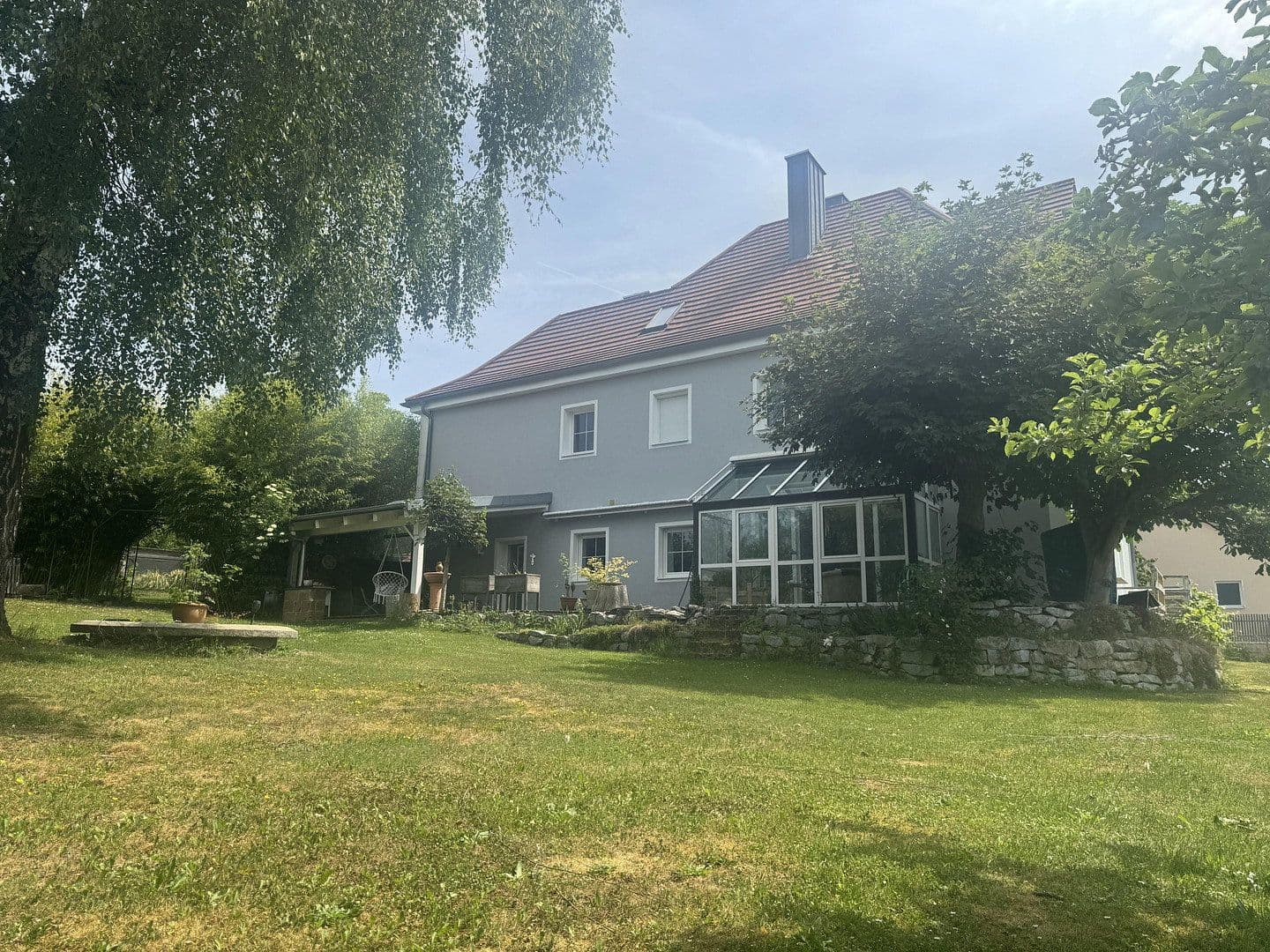 Prodej domu 270 m², pozemek 2.750 m², Wisseldorfer Str. 43, Landau an der Isar, Bavorsko Prodej domu 270 m², pozemek 2.750 m², Wisseldorfer Str. 43, Landau an der Isar, Bavorsko