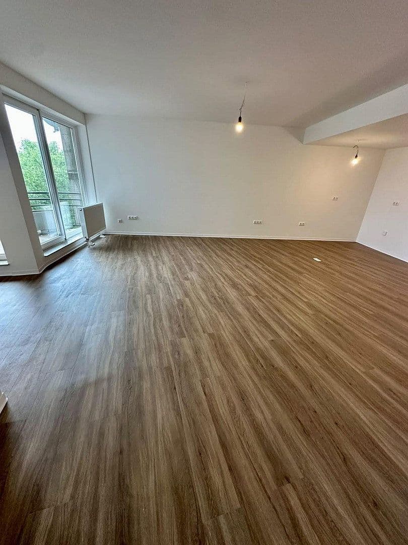 Pronájem bytu 4+1 135 m², Färberstr. 100, Düsseldorf, Severní Porýní-Vestfálsko Pronájem bytu 4+1 135 m², Färberstr. 100, Düsseldorf, Severní Porýní-Vestfálsko