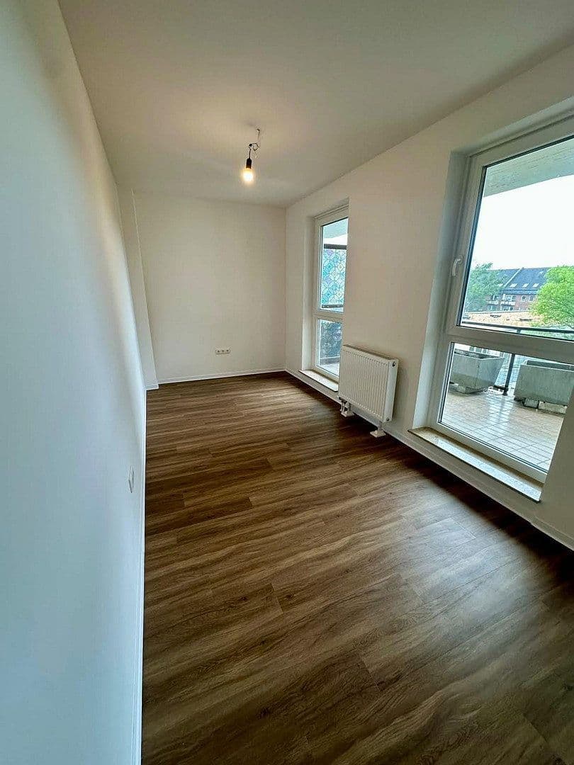 Pronájem bytu 4+1 135 m², Färberstr. 100, Düsseldorf, Severní Porýní-Vestfálsko Pronájem bytu 4+1 135 m², Färberstr. 100, Düsseldorf, Severní Porýní-Vestfálsko
