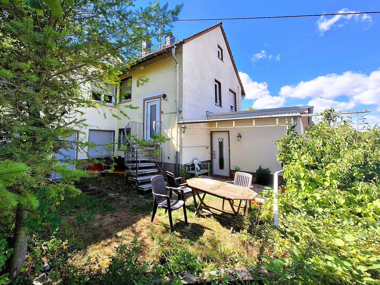 Prodej domu 220 m², pozemek 3.117 m², Lessingstraße 61, Bad Kreuznach, Porýní-Falc Prodej domu 220 m², pozemek 3.117 m², Lessingstraße 61, Bad Kreuznach, Porýní-Falc