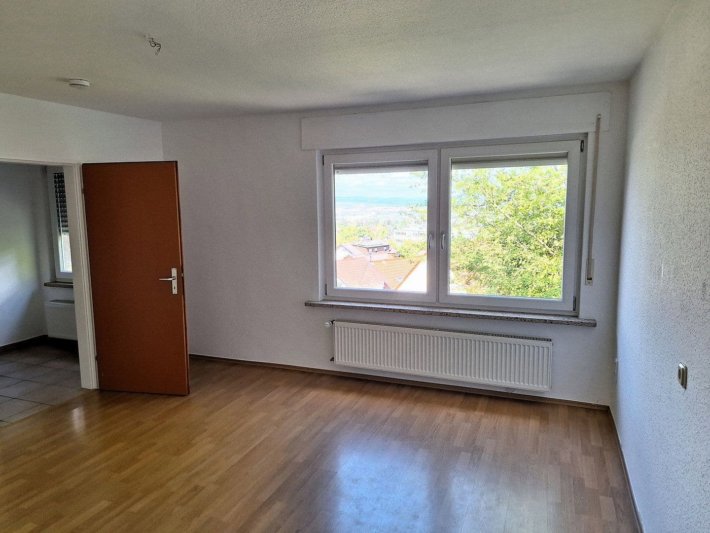 Prodej domu 220 m², pozemek 3.117 m², Lessingstraße 61, Bad Kreuznach, Porýní-Falc Prodej domu 220 m², pozemek 3.117 m², Lessingstraße 61, Bad Kreuznach, Porýní-Falc