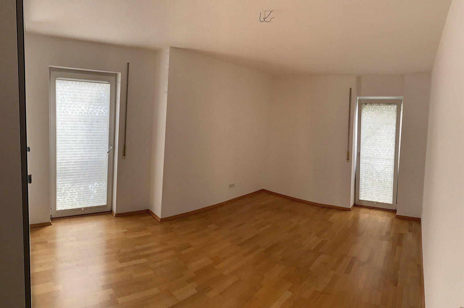 Prodej domu 157 m², pozemek 176 m², Am Wiesenrain 12, Frankfurt am Main, Hessen Prodej domu 157 m², pozemek 176 m², Am Wiesenrain 12, Frankfurt am Main, Hessen