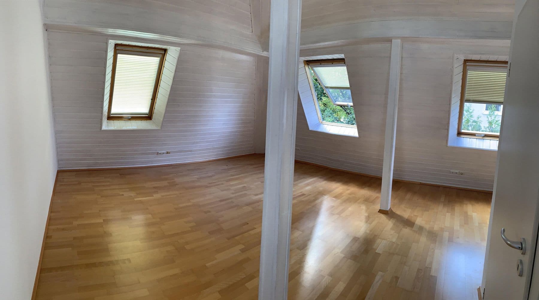 Prodej domu 157 m², pozemek 176 m², Am Wiesenrain 12, Frankfurt am Main, Hessen Prodej domu 157 m², pozemek 176 m², Am Wiesenrain 12, Frankfurt am Main, Hessen