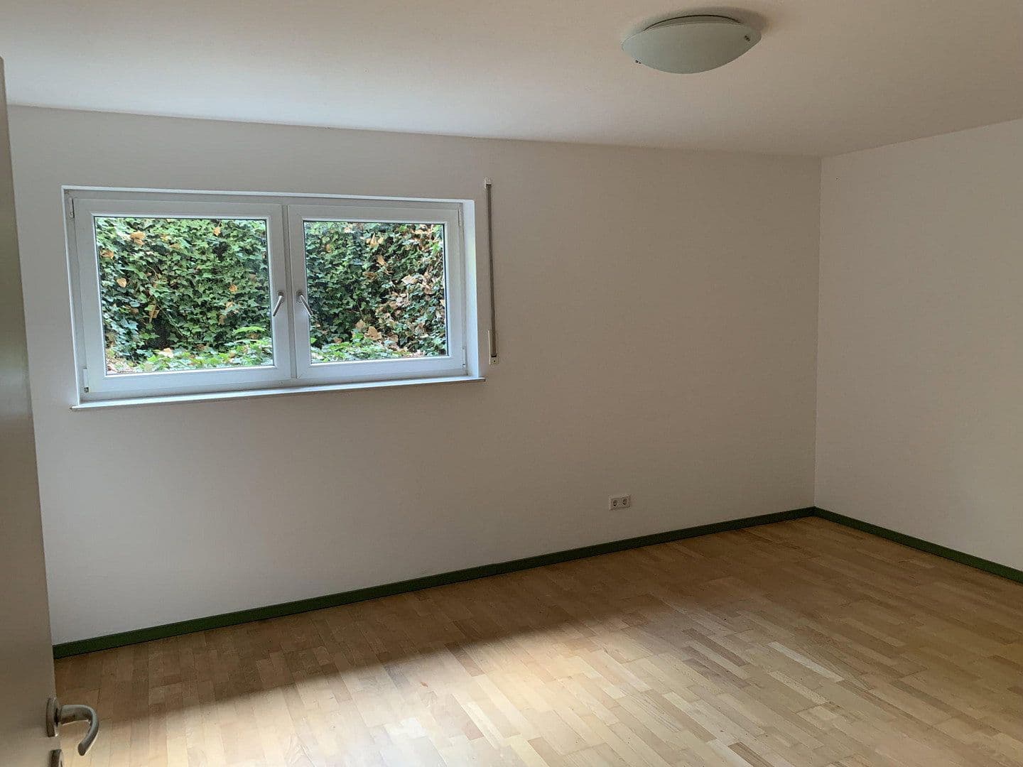 Prodej domu 157 m², pozemek 176 m², Am Wiesenrain 12, Frankfurt am Main, Hessen Prodej domu 157 m², pozemek 176 m², Am Wiesenrain 12, Frankfurt am Main, Hessen