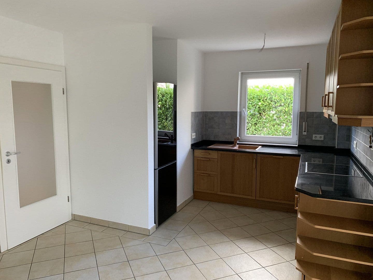 Prodej domu 157 m², pozemek 176 m², Am Wiesenrain 12, Frankfurt am Main, Hessen Prodej domu 157 m², pozemek 176 m², Am Wiesenrain 12, Frankfurt am Main, Hessen